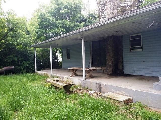 2nd image of 13027 Resh Rd