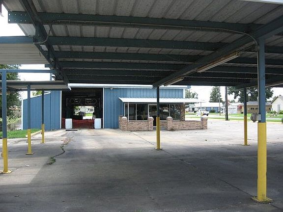 4th image of 6189 W Main St