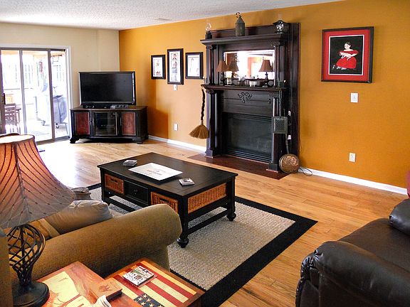 2nd image of 13 Woodlands Dr