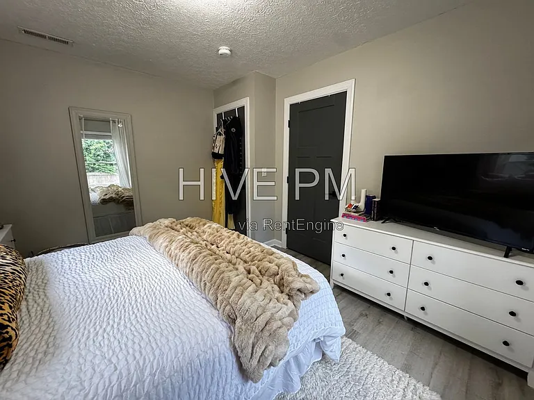 229 Congress Ave #229 — Photo 21
