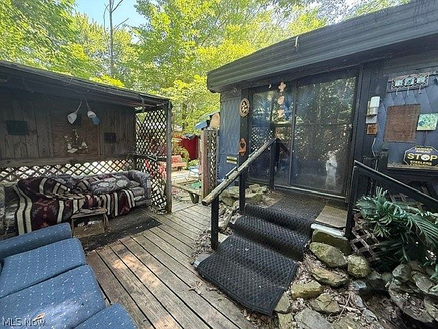2nd image of 5028 Lakeview Dr