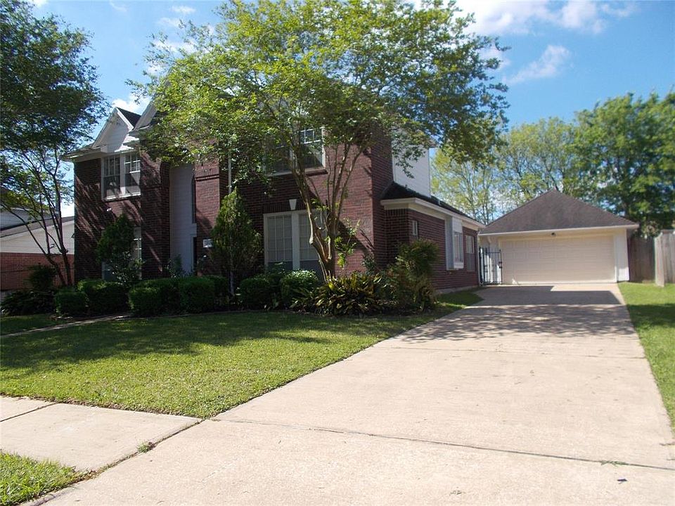 1st image of 3012 Oak Creek Drive