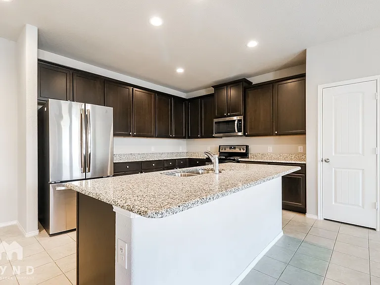 6209 Jackstaff Dr — Photo 2