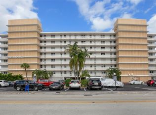 410 Golden Isles Dr APT 202, Hallandale, FL 33009
