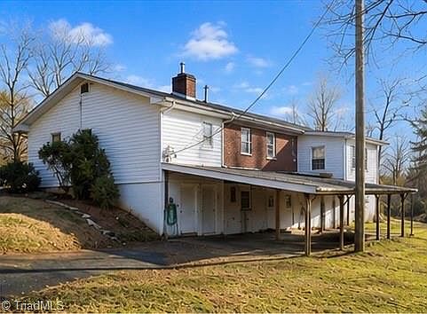 5th image of 2282 Old Pipers Gap Rd