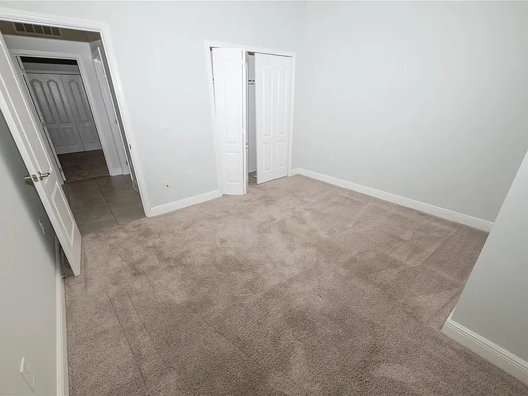 375 Villa Sorrento Cir — Photo 5