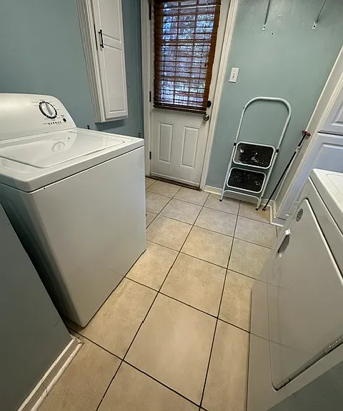 9004 Sparrow Dr — Photo 16