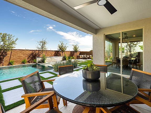 Laurel Model Backyard