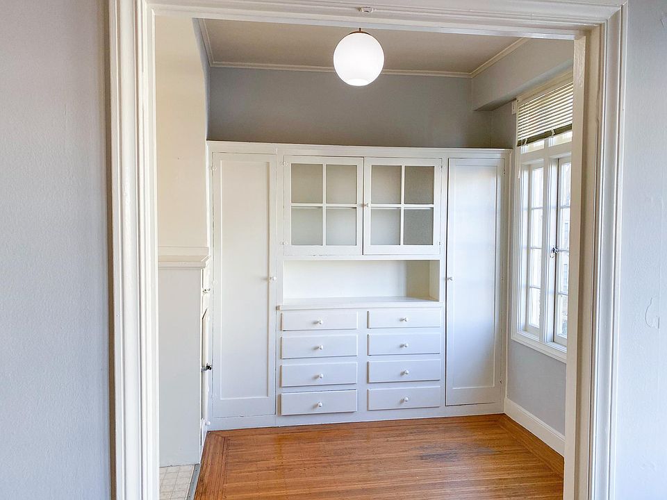 1st image of 1755 Franklin St #203