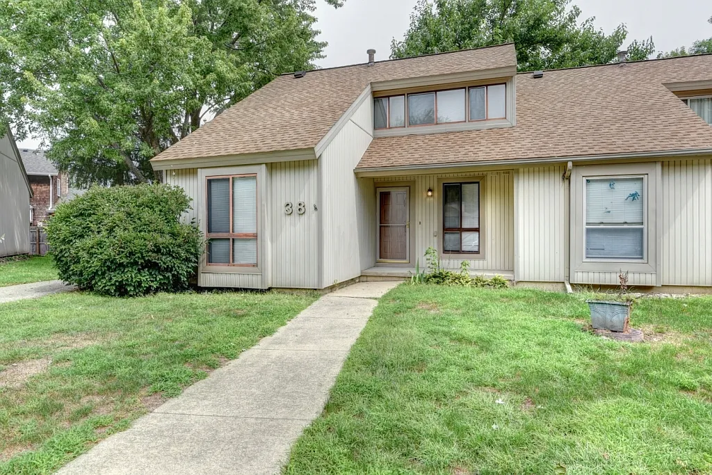 38 Colony West Dr photo 1