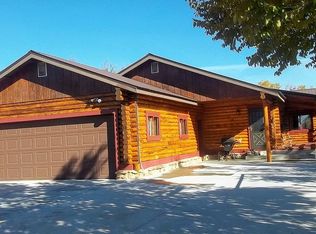 14 Cowpoke Rd, Baggs, WY 82321
