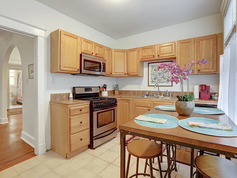 4007 Octavia St — Photo 12