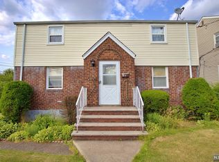 1 Macarthur Ave, Lodi, NJ 07644