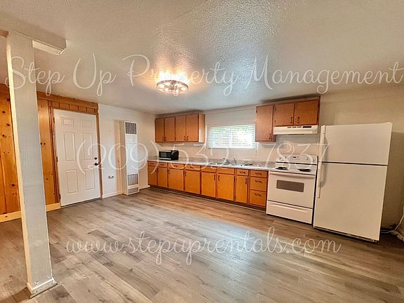 5th image of 12915 Mountain View Rd #B