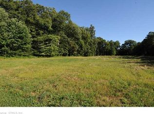 635 Saint Johns Dr, Orange, CT 06477