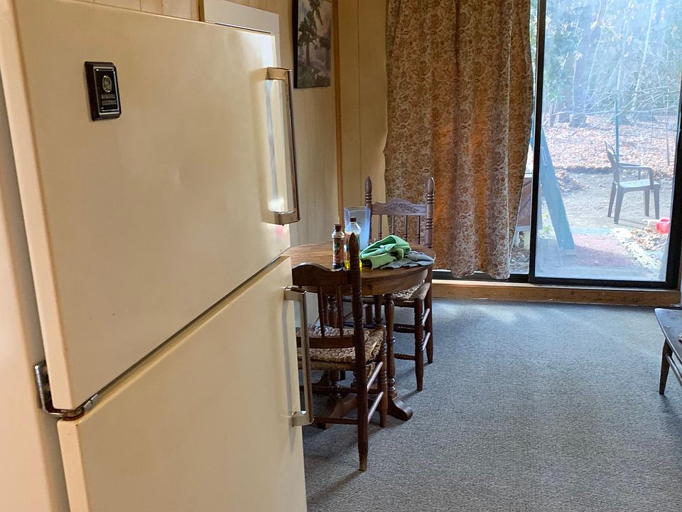 1st image of 87 Pegs Ln