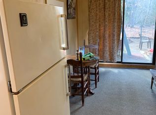 87 Pegs Ln, Riverhead, NY
