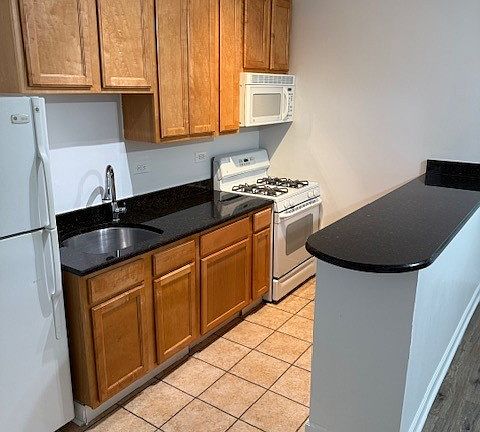 2nd image of 2323 N Oak Park Ave #G