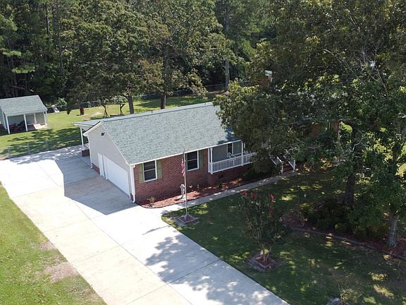 4th image of 108 Amhurst Drive
