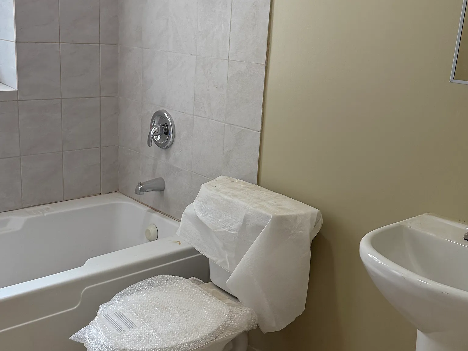 2 bed, 900 sqft, $1,800 — Photo 4