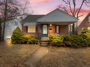 1071 Canterbury Dr, Pontiac, MI