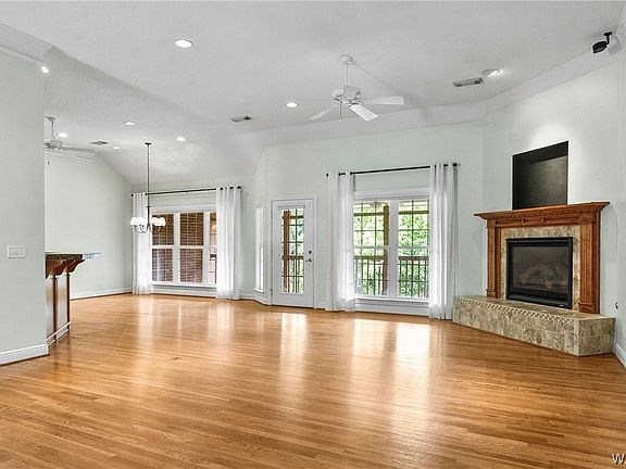 5th image of 1877 Gaineswood Dr