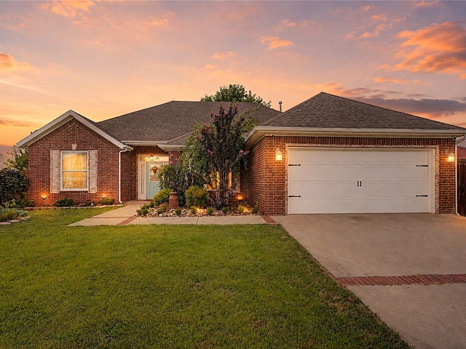 1st image of 203 Blair Cir