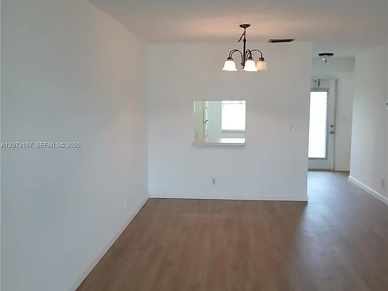 302 Lake Evelyn Dr #302 — Photo 7