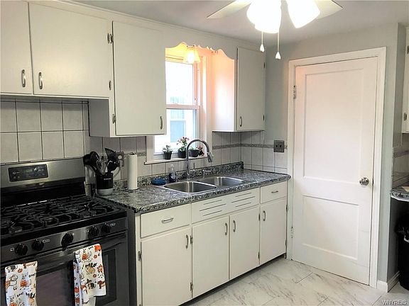 3rd image of 355 Zimmerman Blvd
