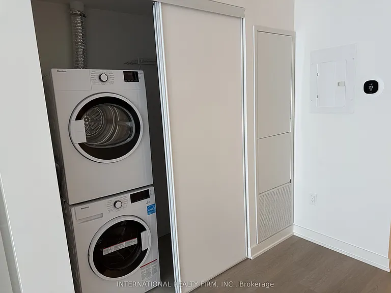 448 Burnhamthorpe Rd W #425 — Photo 7