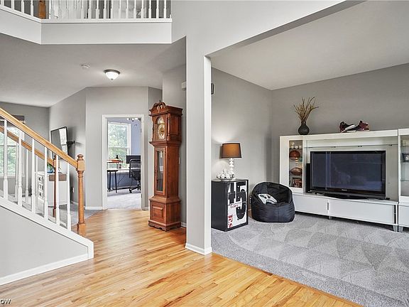 5th image of 511 Cornell Dr