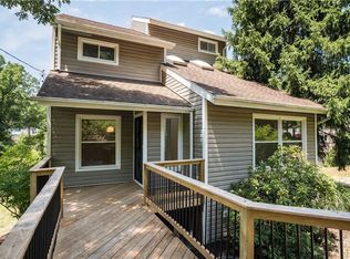 8273 Thompson Run Rd, Pittsburgh, PA 15237