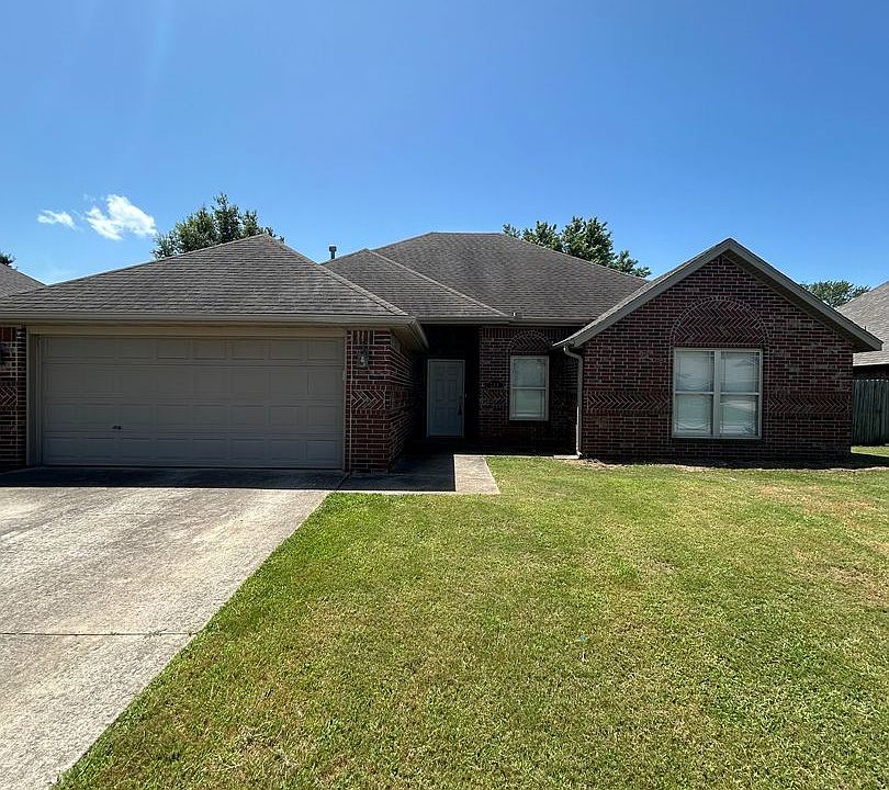 1st image of 204 W Camden Dr