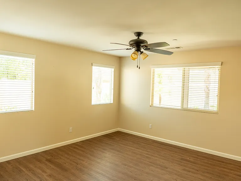 34281 Woodmont — Photo 7