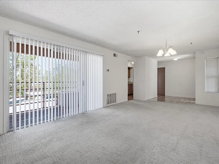 2601 W Broadway Blvd #P398 — Photo 6