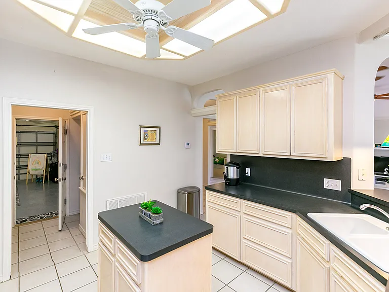 7005 Madiera Dr — Photo 8