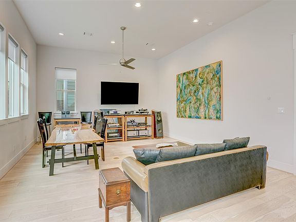 4th image of 9820 Mocking Bird Hill Ln