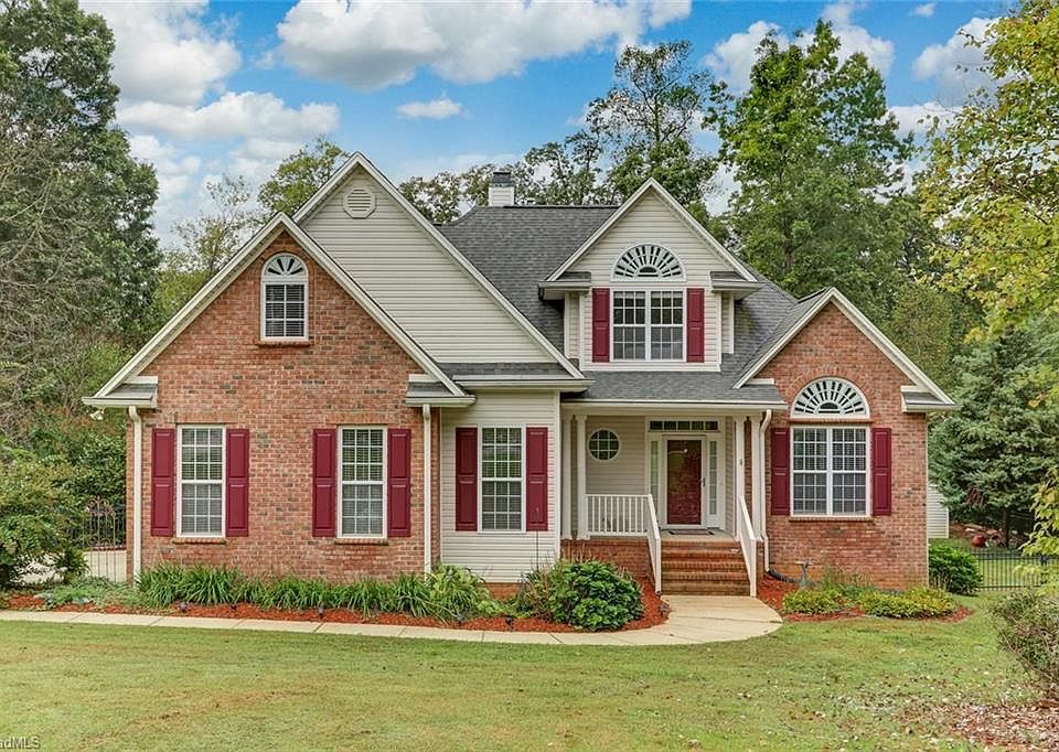 1st image of 139 Shagbark Dr