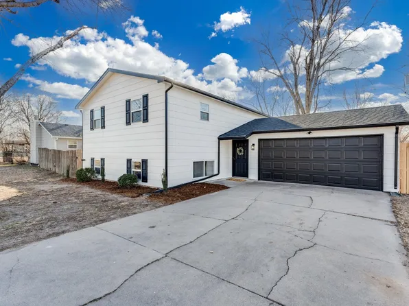 2415 E Evanston St, Wichita, KS 67219