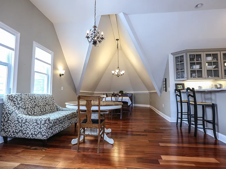 11 Pleasant St — Photo 11