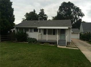 254 N Stadium Rd, Oregon, OH 43616