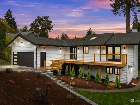722 Cherry Avenue NE, Bainbridge Island, WA 98110