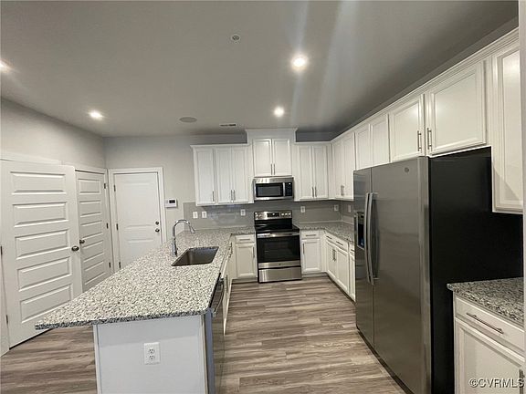 4th image of 103 Old Charles St #A