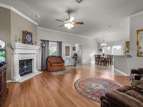 5th image of 380 Lockwood Ln