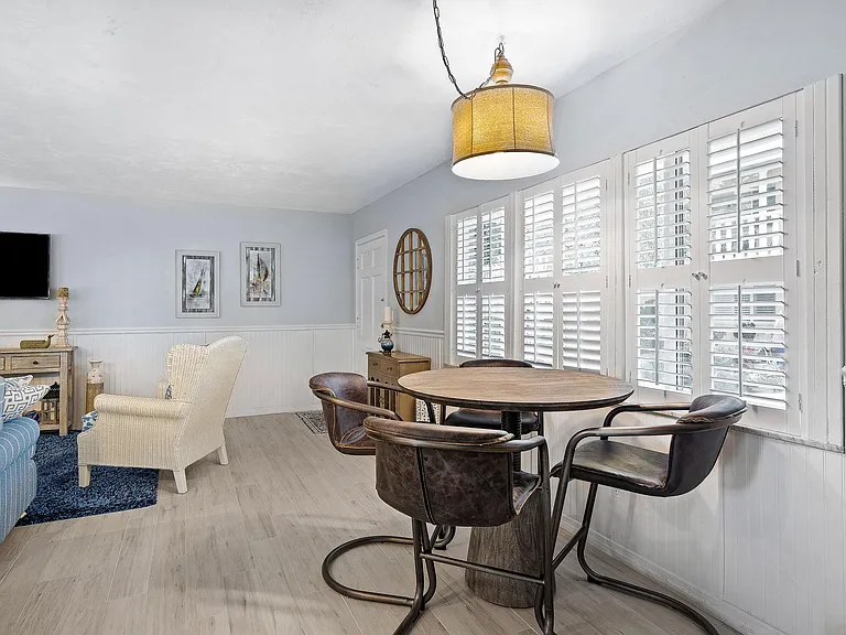 1030 Langer Way #5 — Photo 11