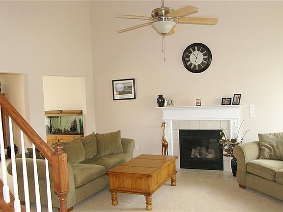 2nd image of 10399 Lynchburg Dr