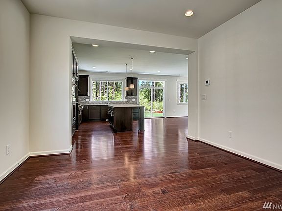 Dining room to kitchen
