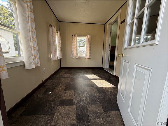 3rd image of 52 3rd St