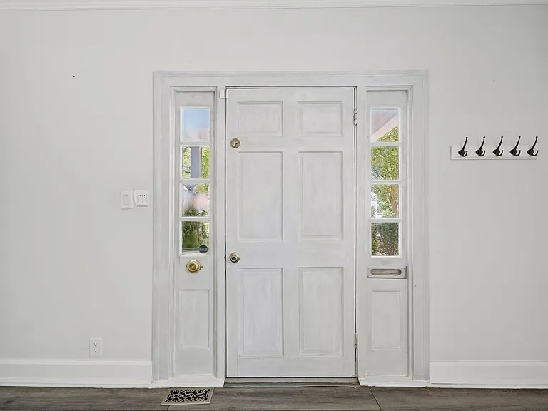 305 Palen Ave — Photo 4