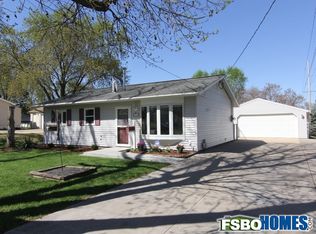 5620 Colorado Dr SW, Cedar Rapids, IA 52404